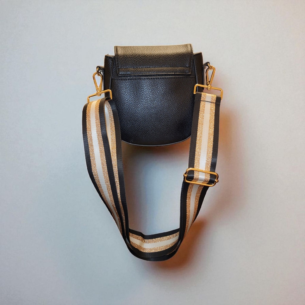 🖤✨ Kedzie Black Crossbody Bag 👜🖤 - Picture 2 of 6
